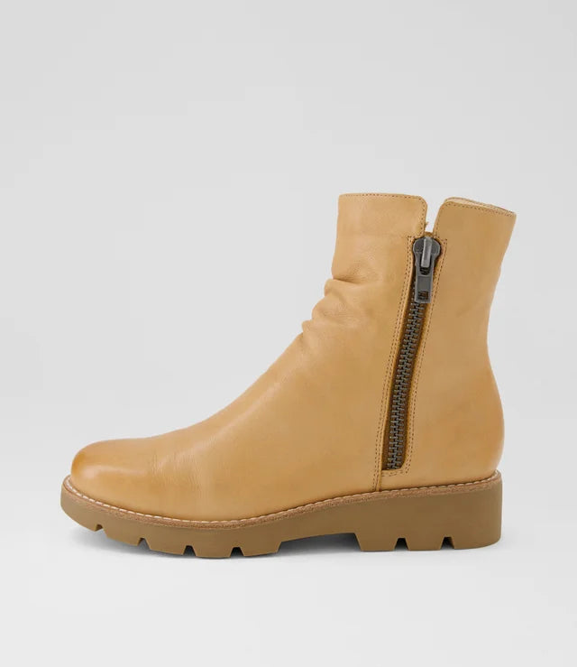 Dixeya Leather Ankle Boot - Dk Tan