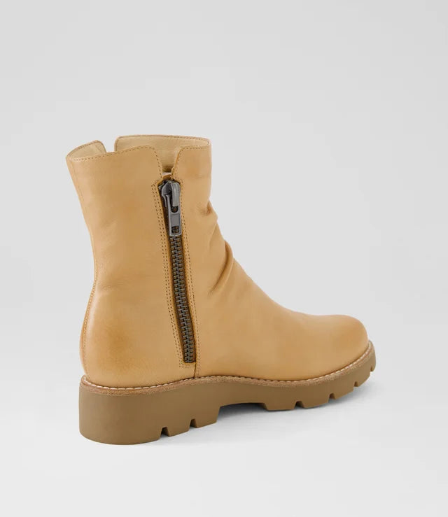 Dixeya Leather Ankle Boot - Dk Tan